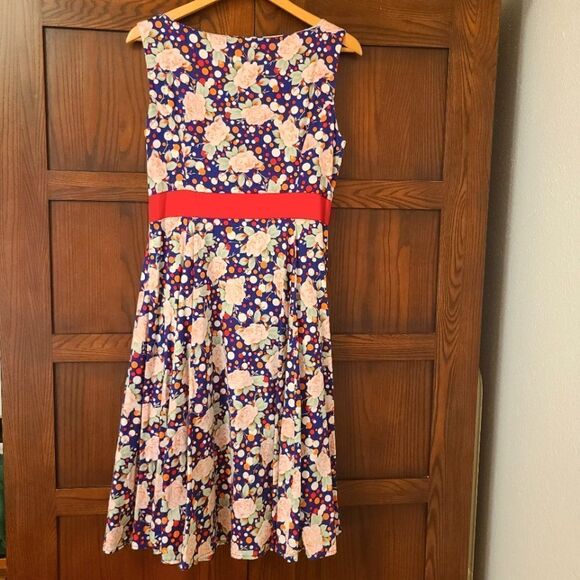 Heart & Roses Connie Floral Retro Swing Dress in Dark Blue - Picture 8 of 9